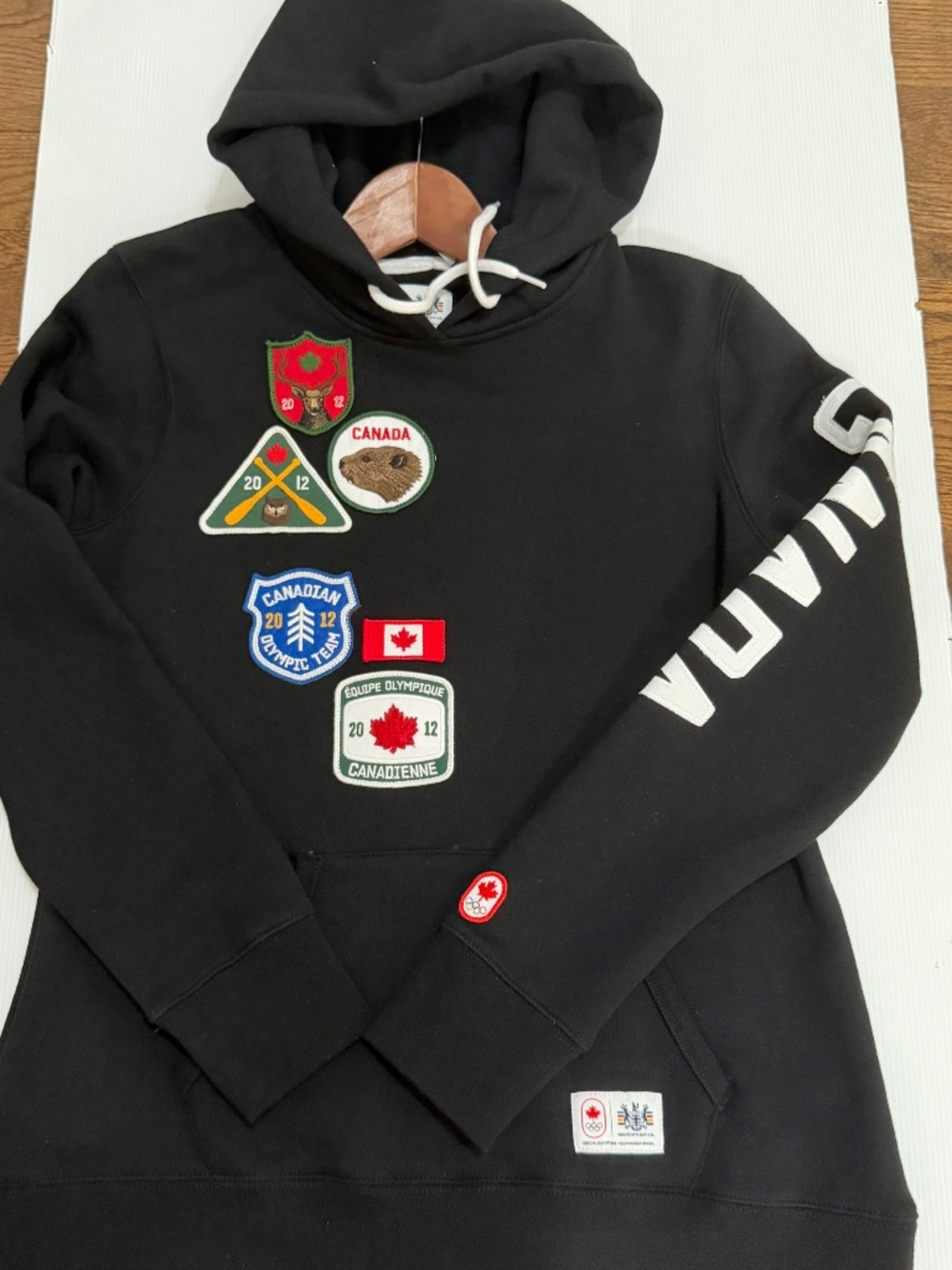 HBC Team Canada 2012 London Olympics Patch Hoodie - Women's Small - Picture 10 of 13